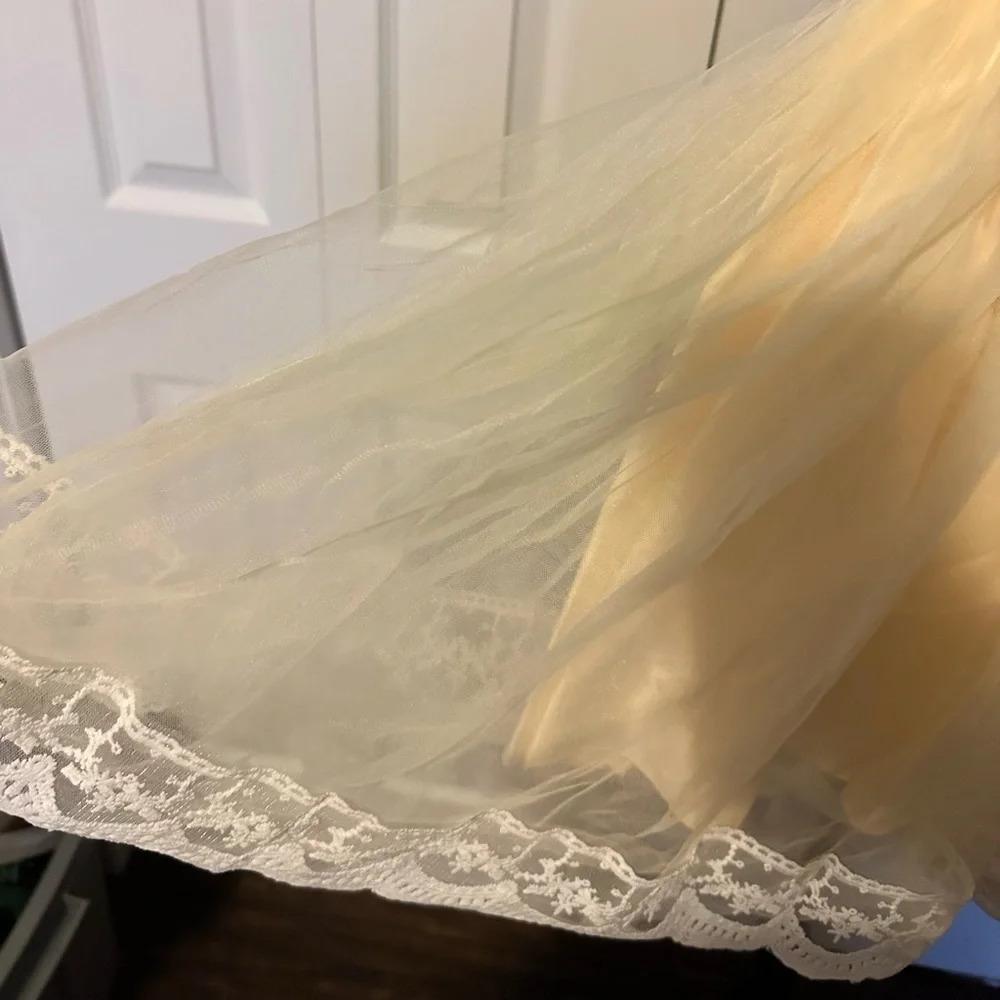 New w/o tags Toddler Formal Dress - Picture 3 of 4